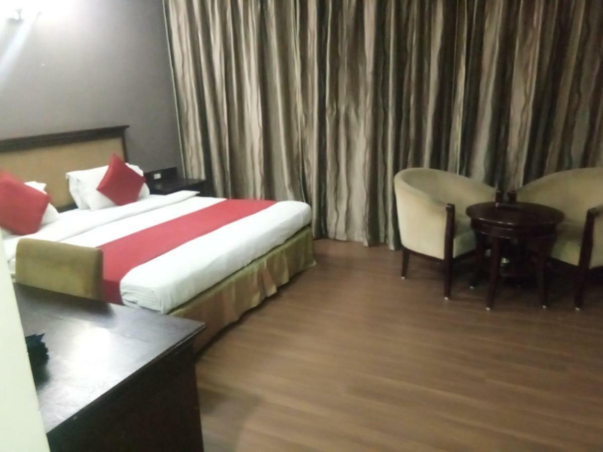 Hotel One Place Hyderabad Eksteriør bilde